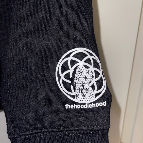 “Raised in the Chi” black crewneck - Picture 4 of 4